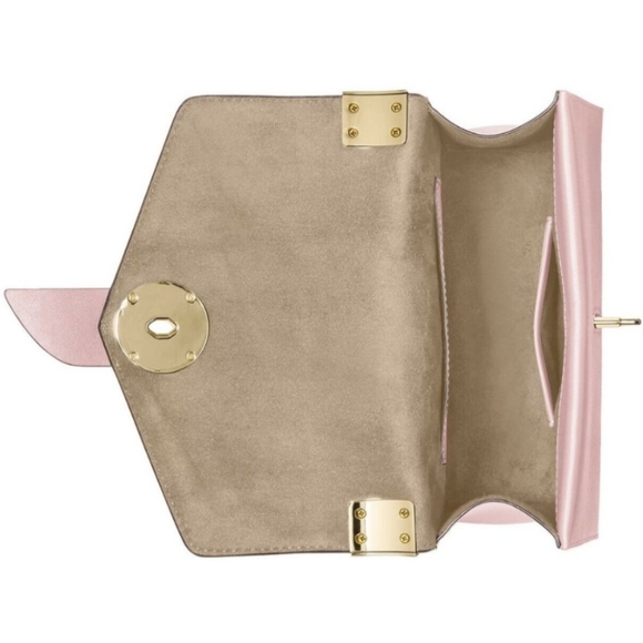 Michael Kors Greenwich Handbag - Picture 4 of 10